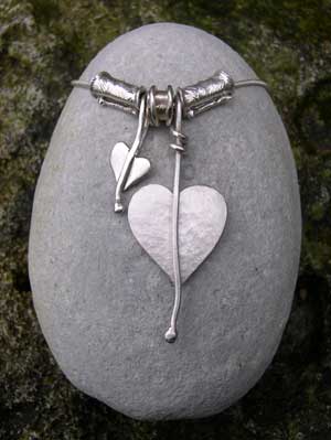 Heart leaf necklace with silver beads