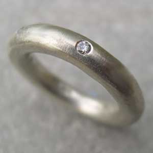 White Gold single diamond ring