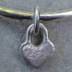Plain-padlock-bangle-142