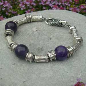 silver and amethyst beaded bracelet